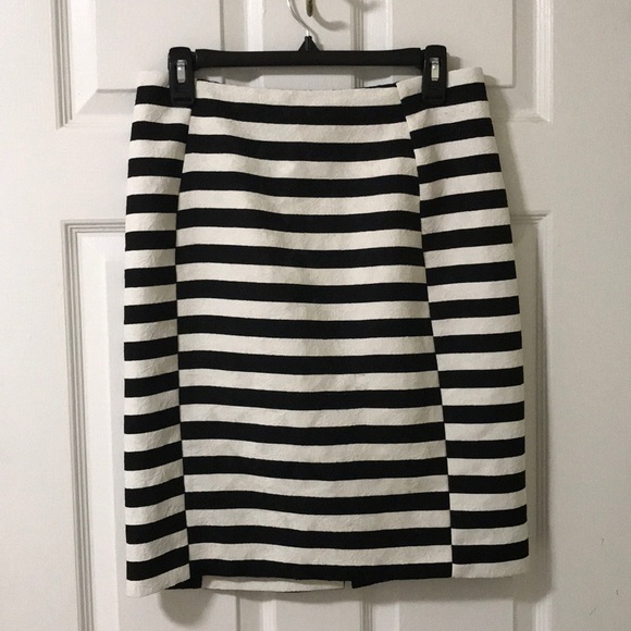 Ann Taylor Black and White Striped Pencil Skirt - Picture 1 of 4